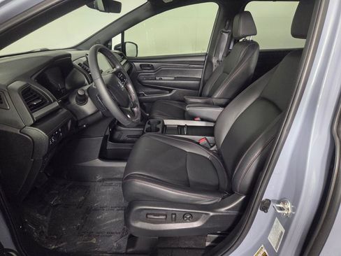 Used 2023 Honda Odyssey Sport image 9