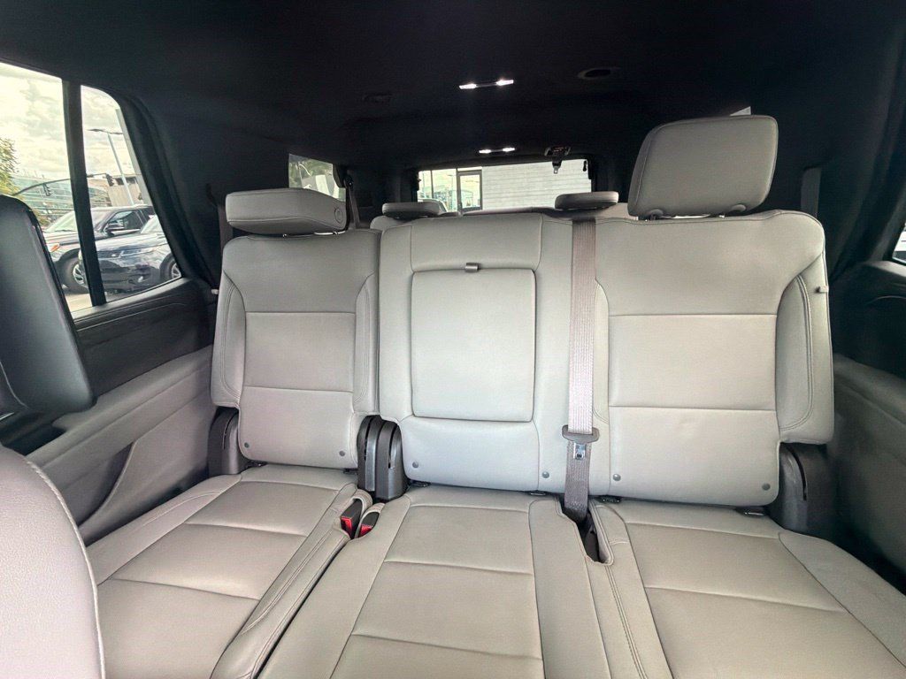 Used 2023 Chevrolet Tahoe Z71 w/ Luxury Package AWD/4WD image 17