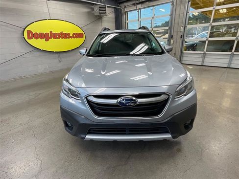 Used 2021 Subaru Outback Limited XT w/ Popular Package #2 AWD/4WD image 8