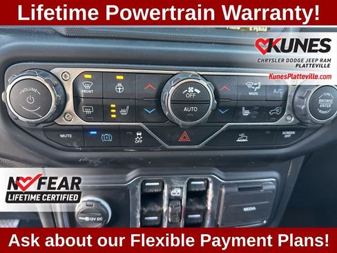 Used 2022 Jeep Wrangler Unlimited Sahara w/ Cold Weather Group AWD/4WD image 17