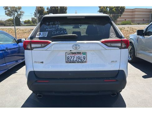 Used 2022 Toyota RAV4 XLE w/ Convenience Package FWD image 6