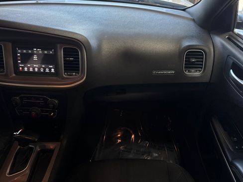 Used 2022 Dodge Charger SXT RWD image 30