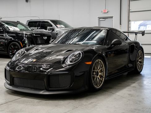 Used 2018 Porsche 911 GT2 RS RWD image 5