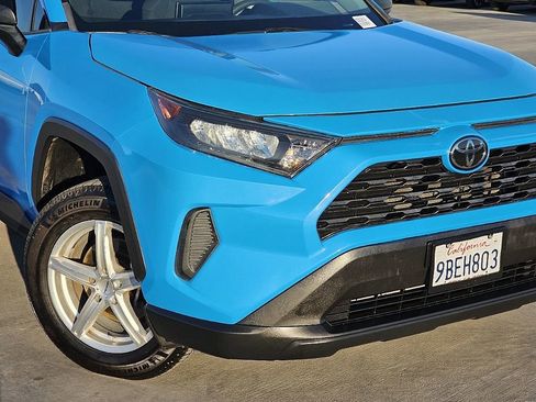 Used 2019 Toyota RAV4 LE w/ All Weather Liner Package image 5