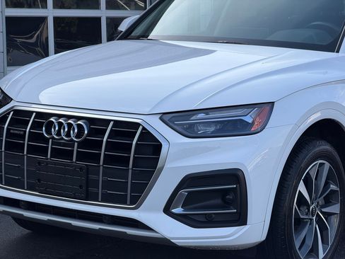 Used 2021 Audi Q5 2.0T Premium Plus w/ Premium Plus Package AWD/4WD image 12