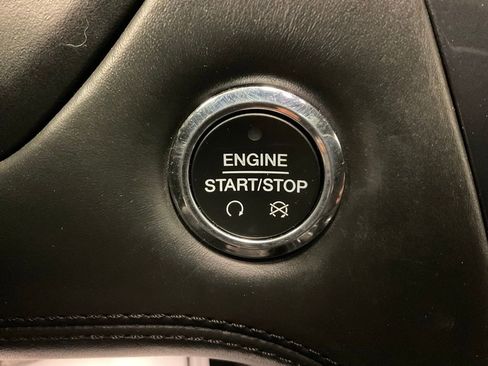 Used 2018 Ford Explorer Platinum image 20