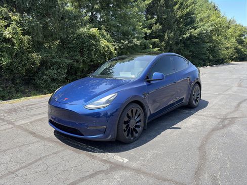 Used 2022 Tesla Model Y Performance AWD/4WD image 6