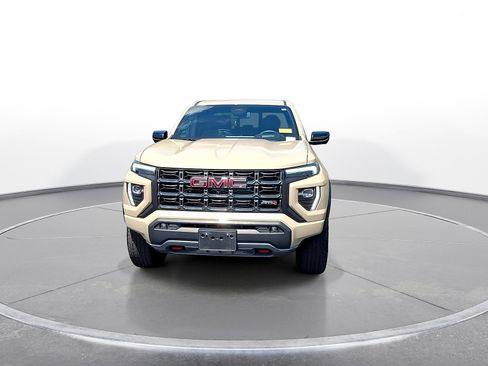 Used 2023 GMC Canyon AT4 w/ AT4 Premium Package AWD/4WD image 3