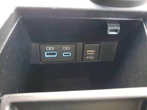 Used 2022 Toyota Avalon XSE image 33