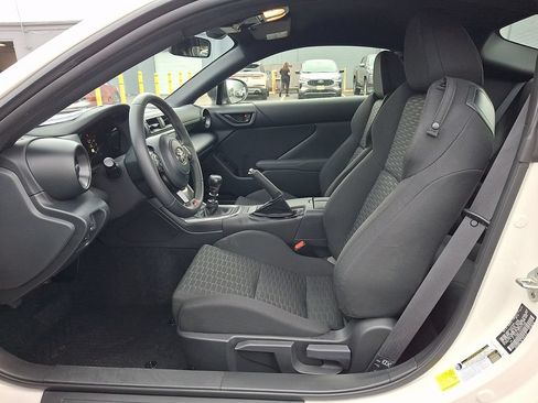 Used 2025 Toyota GR86 w/ ALL Weather Mat Package (TMS) RWD image 13