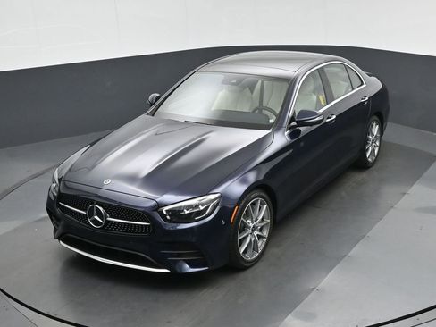 Used 2022 Mercedes-Benz E 350 Sedan w/ AMG Line Exterior image 62