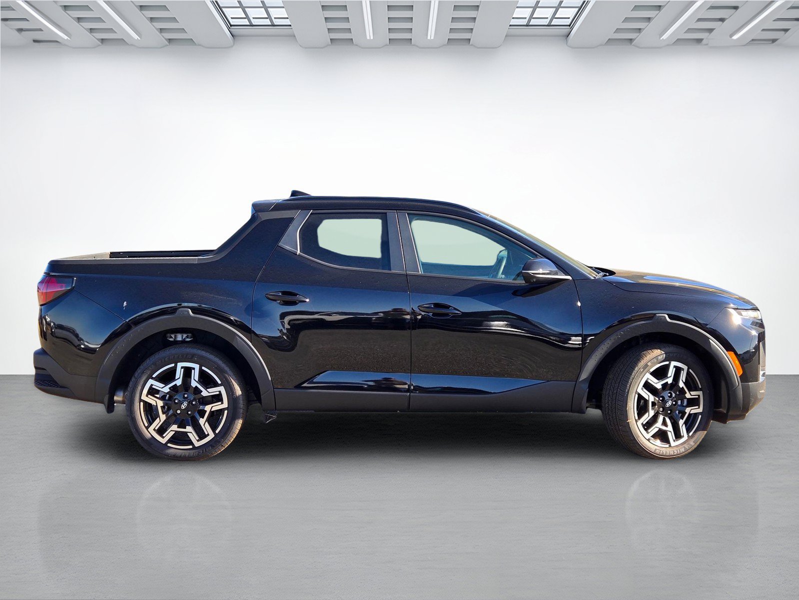 New 2025 Hyundai Santa Cruz Limited AWD/4WD image 2