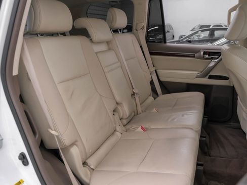 Used 2015 Lexus GX 460 Premium w/ Premium Package image 33