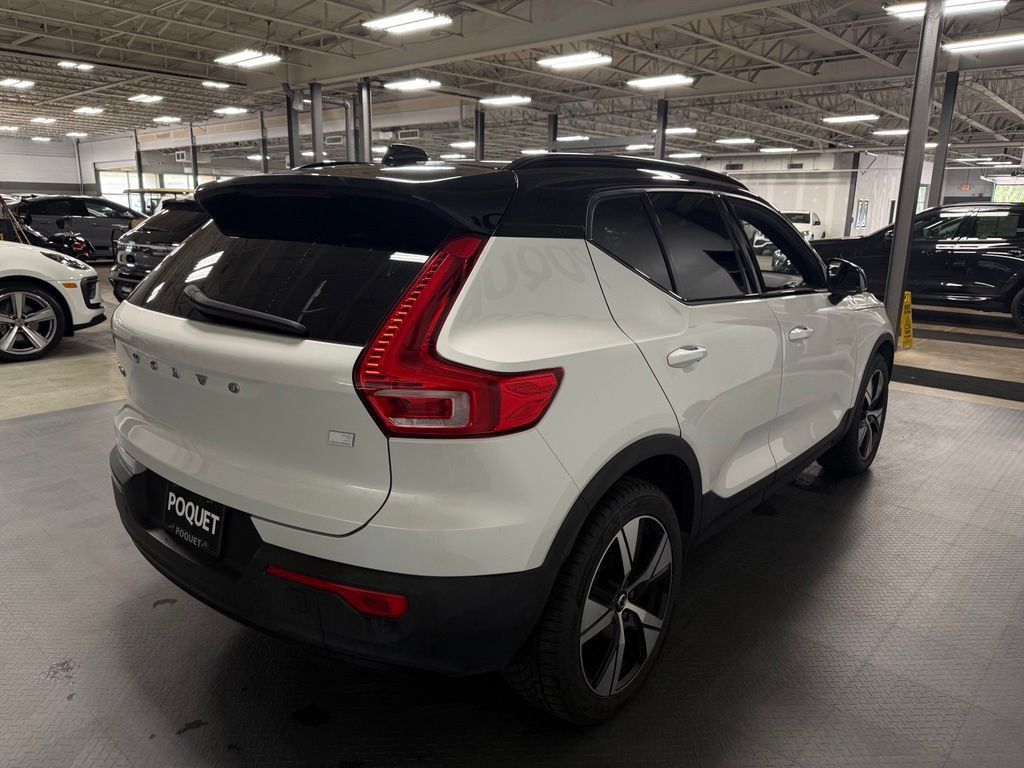 Used 2021 Volvo XC40 P8 Recharge w/ Climate Package AWD/4WD image 4