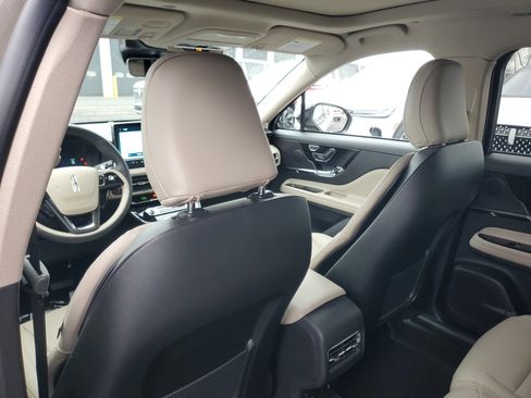 New 2026 Lincoln Corsair Premiere image 26