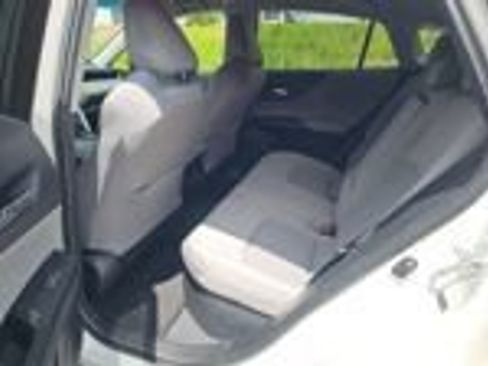 Used 2021 Toyota Venza LE AWD/4WD image 7