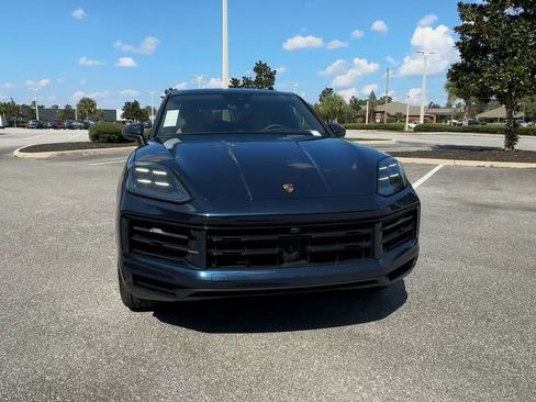 New 2025 Porsche Cayenne Coupe image 3