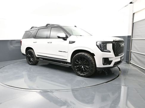 Used 2022 GMC Yukon Denali AWD/4WD image 8