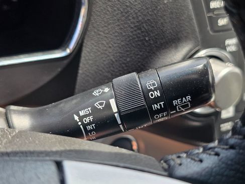 Used 2012 Toyota Highlander Limited w/ Tow Pkg FWD image 43