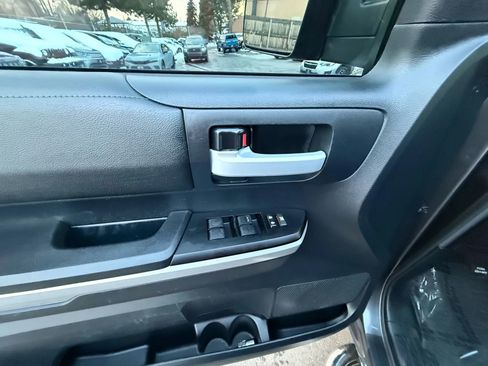 Used 2015 Toyota Tundra SR5 image 37