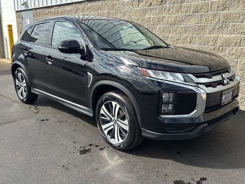 Used 2023 Mitsubishi Outlander Sport SE AWD/4WD image 3