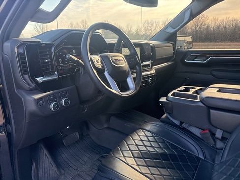Used 2024 GMC Sierra 1500 Elevation w/ LPO, Elevation Black Package image 12
