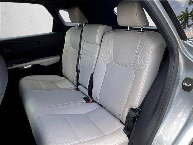 Used 2024 Lexus RX 350 Premium w/ Accessory Package (Z1) FWD image 28