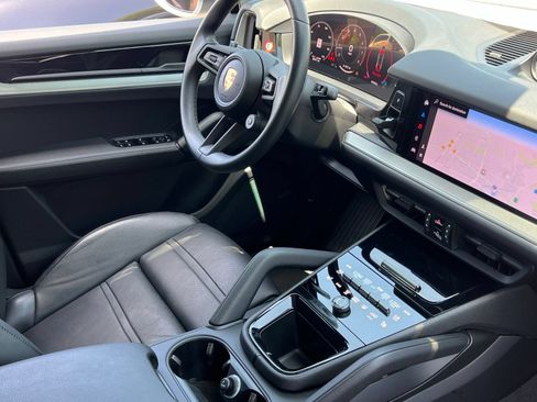 Certified 2024 Porsche Cayenne Coupe AWD/4WD image 14
