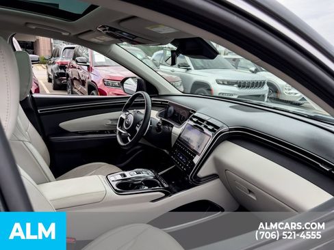 Certified 2022 Hyundai Tucson Limited AWD/4WD image 11