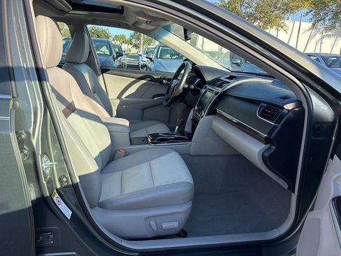 Used 2012 Toyota Camry image 14