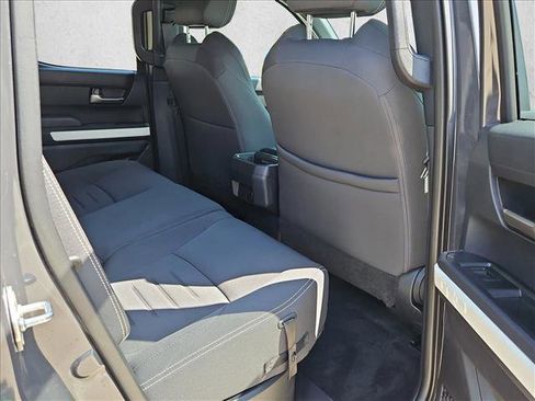 Used 2024 Toyota Tacoma TRD Off-Road image 17