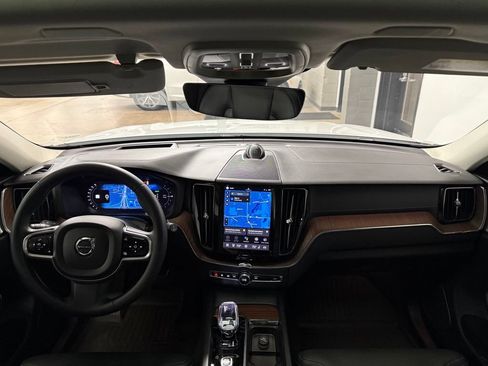 Used 2023 Volvo XC60 T8 Ultimate w/ Climate Package AWD/4WD image 8