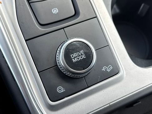 Used 2023 Ford Explorer XLT w/ Equipment Group 202A AWD/4WD image 29