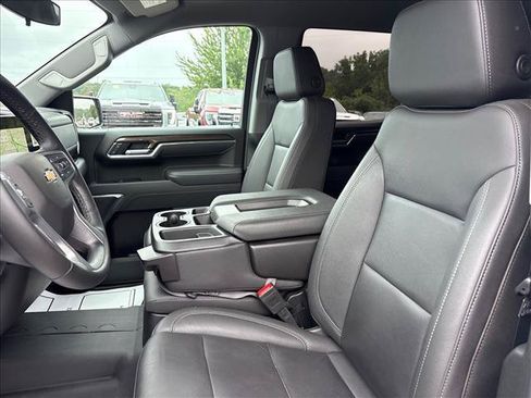 Certified 2025 Chevrolet Silverado 1500 LT AWD/4WD image 18