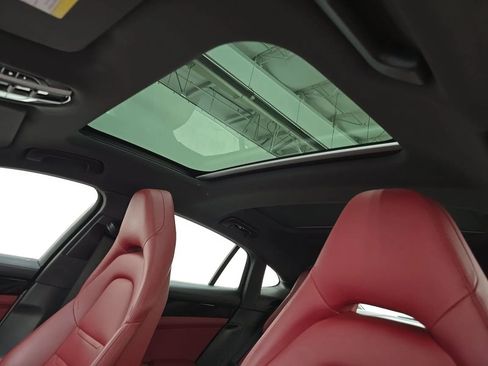 Used 2019 Porsche Panamera 4 AWD/4WD image 6