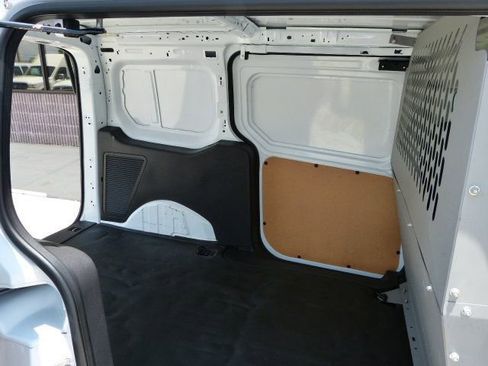 Used 2015 Ford Transit Connect XLT image 18
