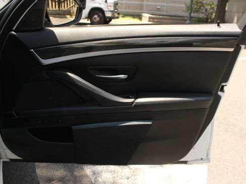 Used 2013 BMW M5 RWD image 26
