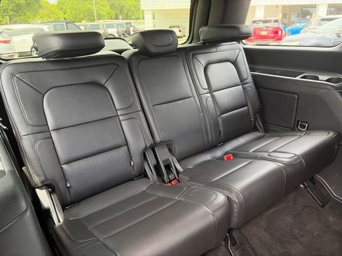Used 2018 Lincoln Navigator Reserve w/ Technology Package AWD/4WD image 15