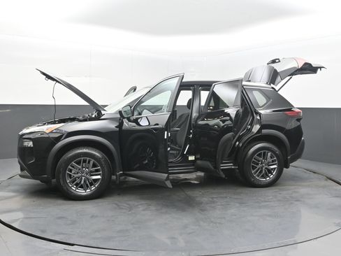 Used 2023 Nissan Rogue S FWD image 40