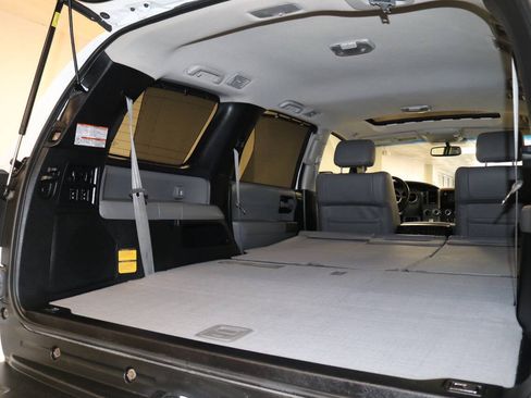 Used 2017 Toyota Sequoia Limited w/ Safety & Convenience Package AWD/4WD image 99