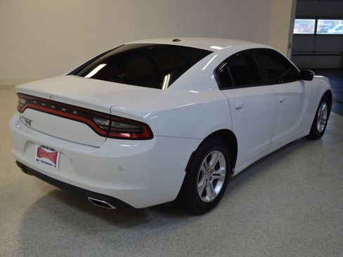 Used 2022 Dodge Charger SXT image 3