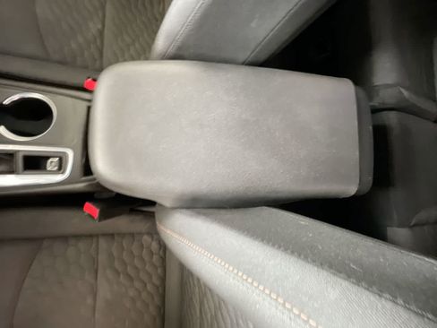Used 2018 Chevrolet Equinox LT AWD/4WD image 21