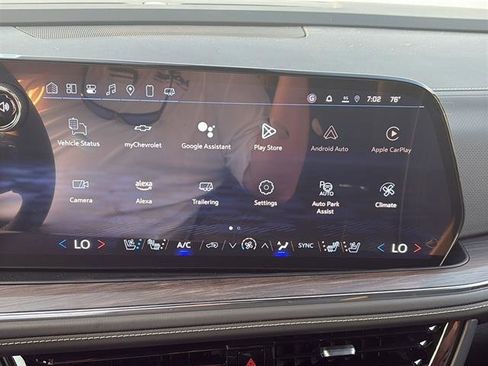 New 2025 Chevrolet Suburban Premier w/ Sun And Tow Package image 24