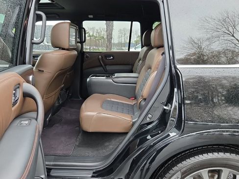 Used 2020 Nissan Armada Platinum w/ Platinum Reserve Package image 5