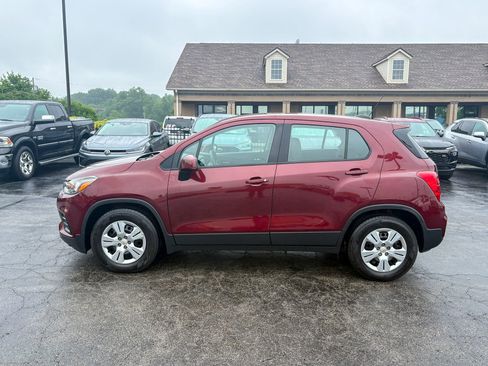 Used 2017 Chevrolet Trax LS FWD image 12