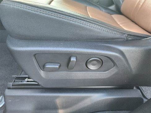 Used 2024 Chevrolet Silverado 1500 High Country w/ Technology Package image 30