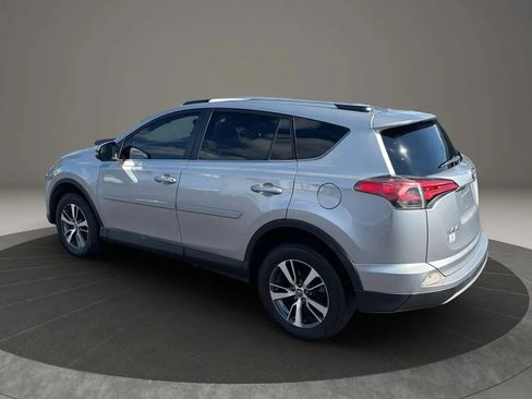 Used 2016 Toyota RAV4 XLE FWD image 3