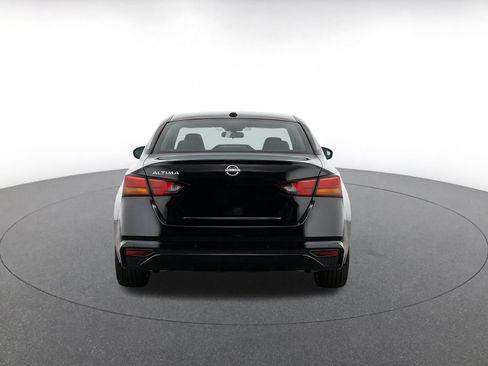 Used 2025 Nissan Altima 2.5 SV FWD image 8