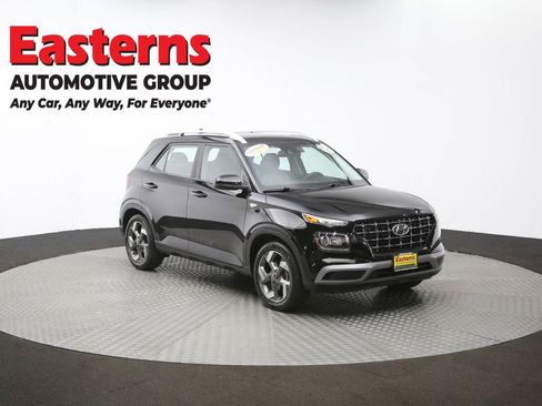 Used 2022 Hyundai Venue SEL image 49