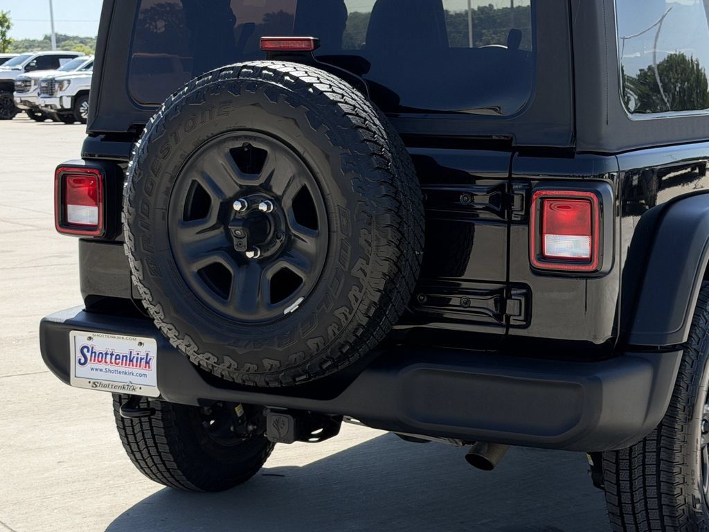 Used 2021 Jeep Wrangler Sport AWD/4WD image 6